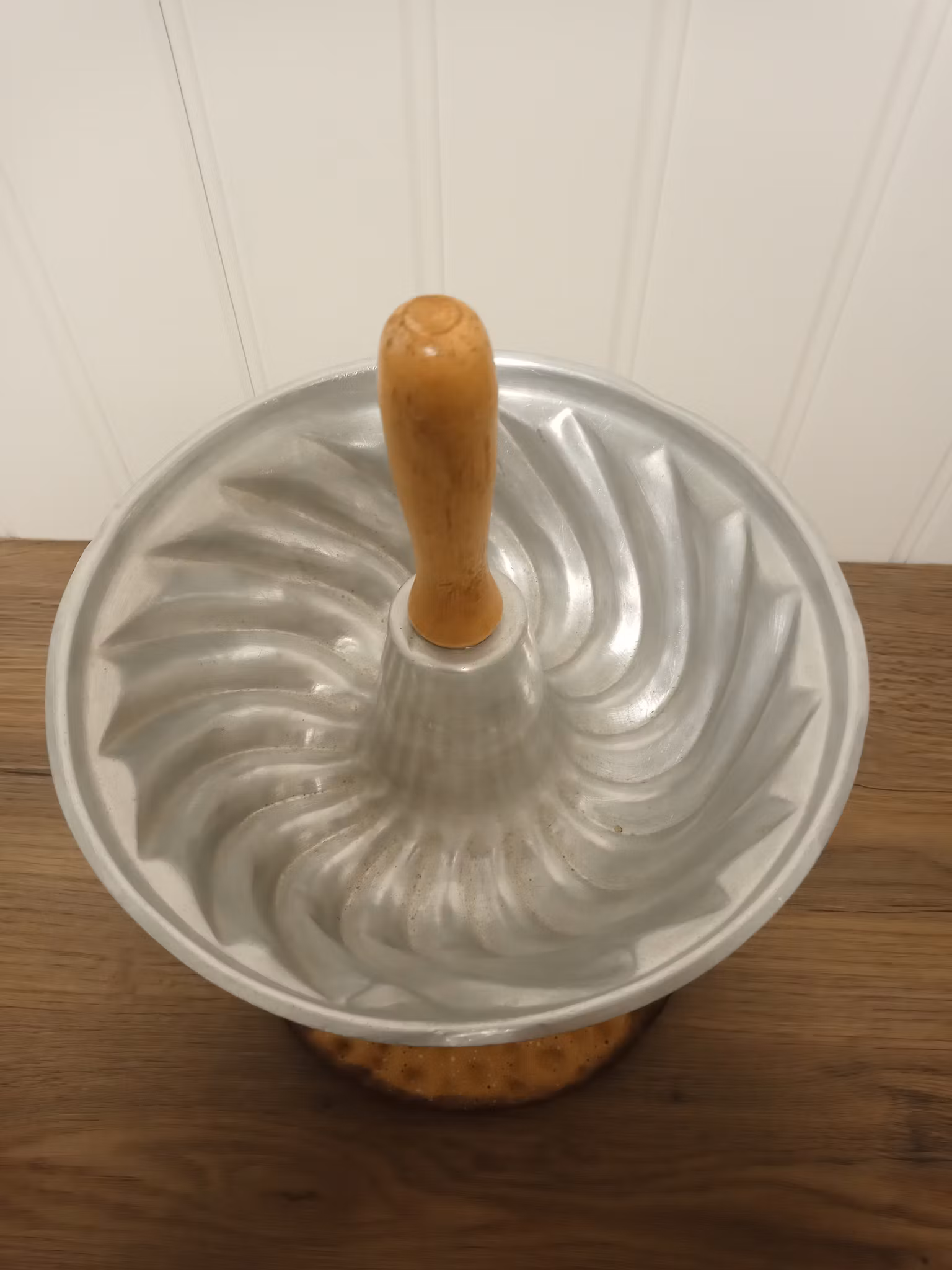 Skål på fot 'Knäcke'