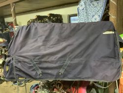 Shire highlander 100,täcke,blått,155 cm,två revor baktill,en liten fram