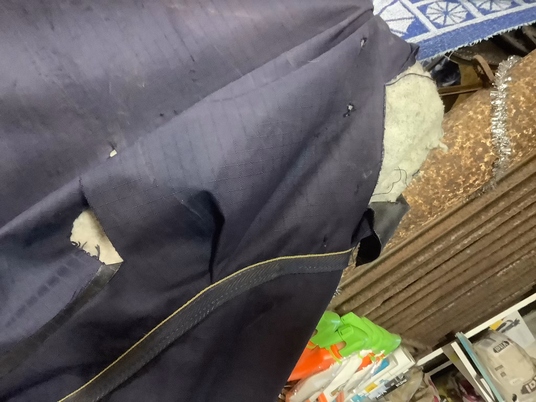 Shire highlander 100,täcke,blått,155 cm,två revor baktill,en liten fram