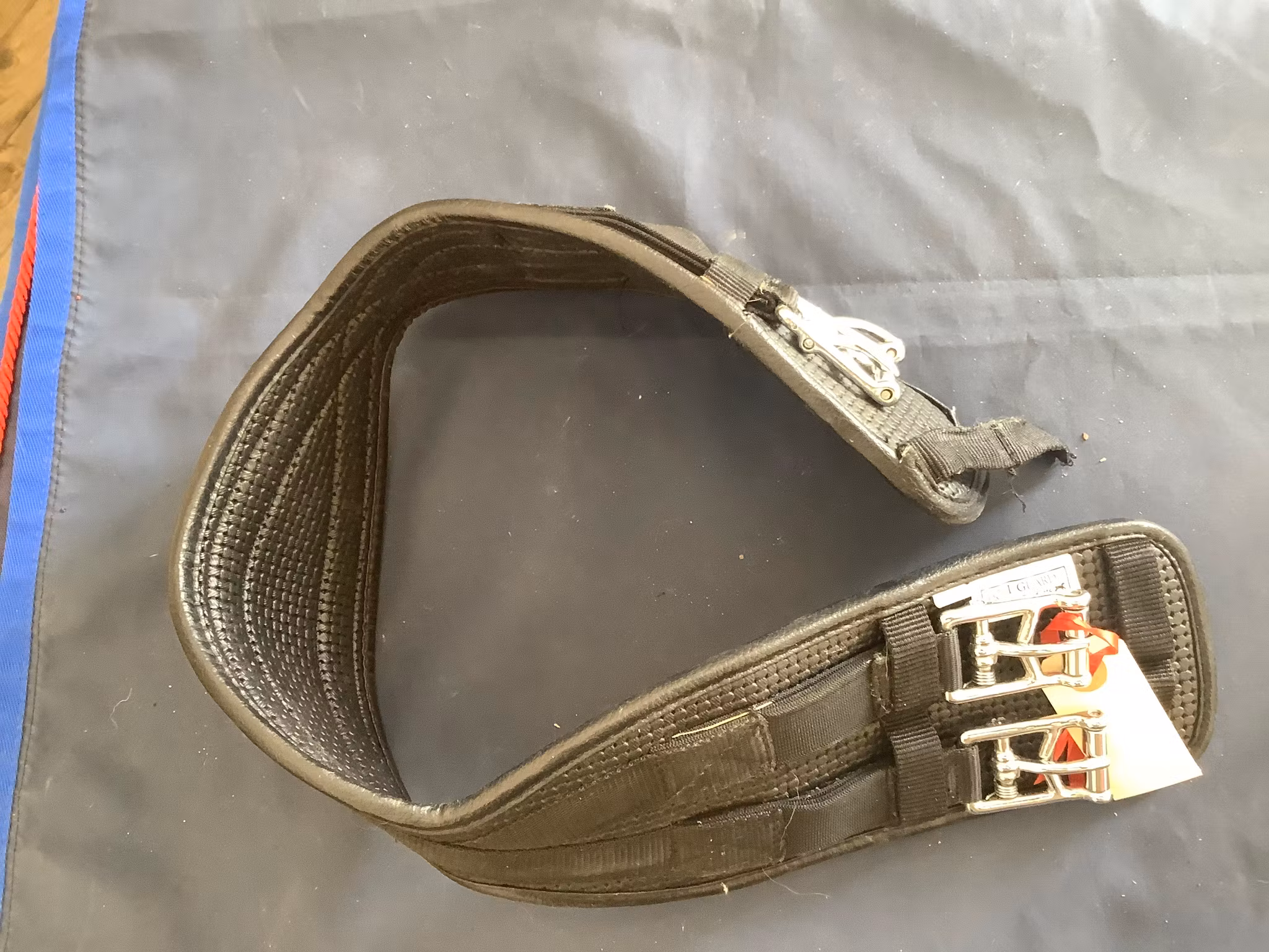 Equiguard sadelgjord,svart,syntet,75 cm