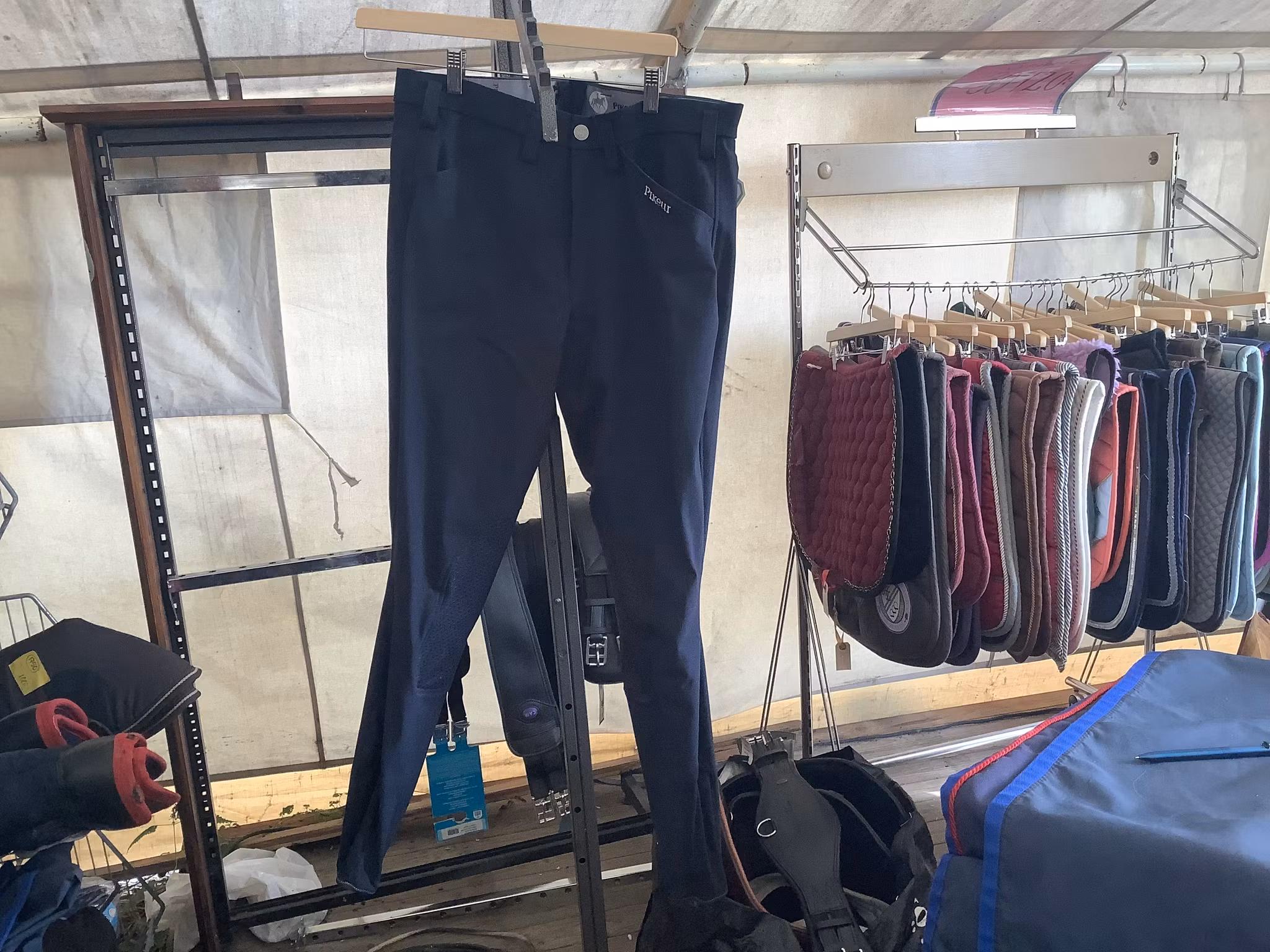 Pikeur knäskodda ridbyxor,mörkblå,D46, nya