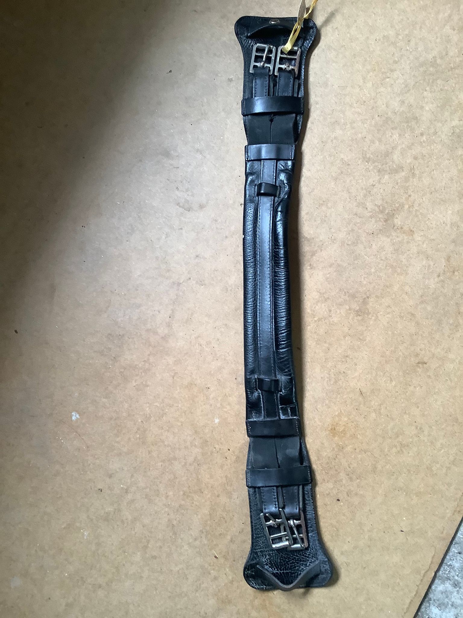 MN sadelgjord,dressyr,75 cm,lite slitet på ena spännet