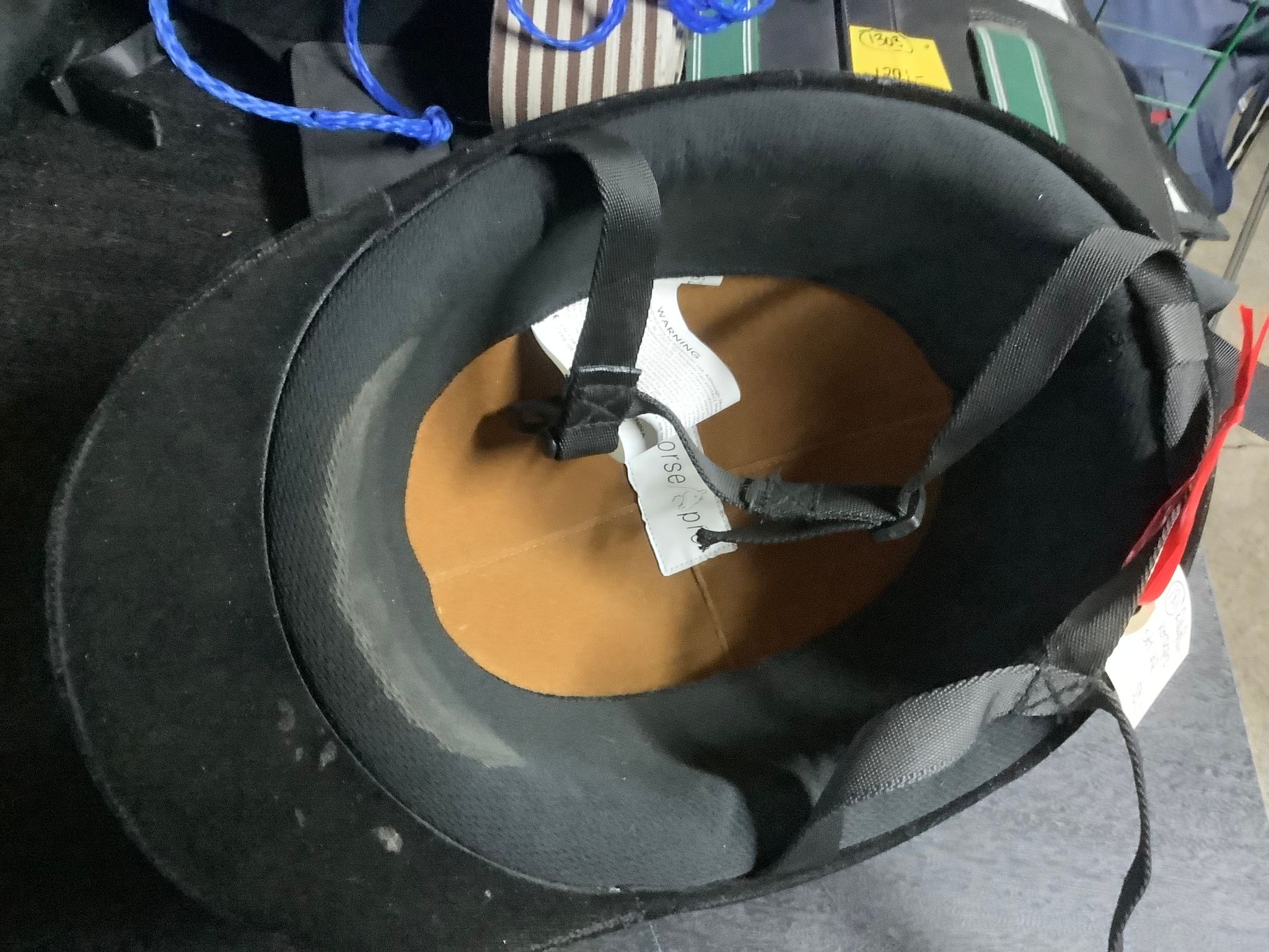Ridhjälm horsepro,stl 62,svart