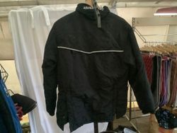 Active riding outwear vinterjacka,svart,stl 170,fint skick