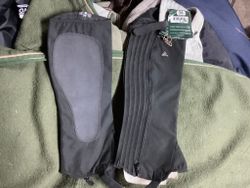 Mountain horse shortchaps,stl L,svarta,nya