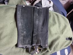 Trop ride,shortchaps,stl m,svarta,mocka/elastisk