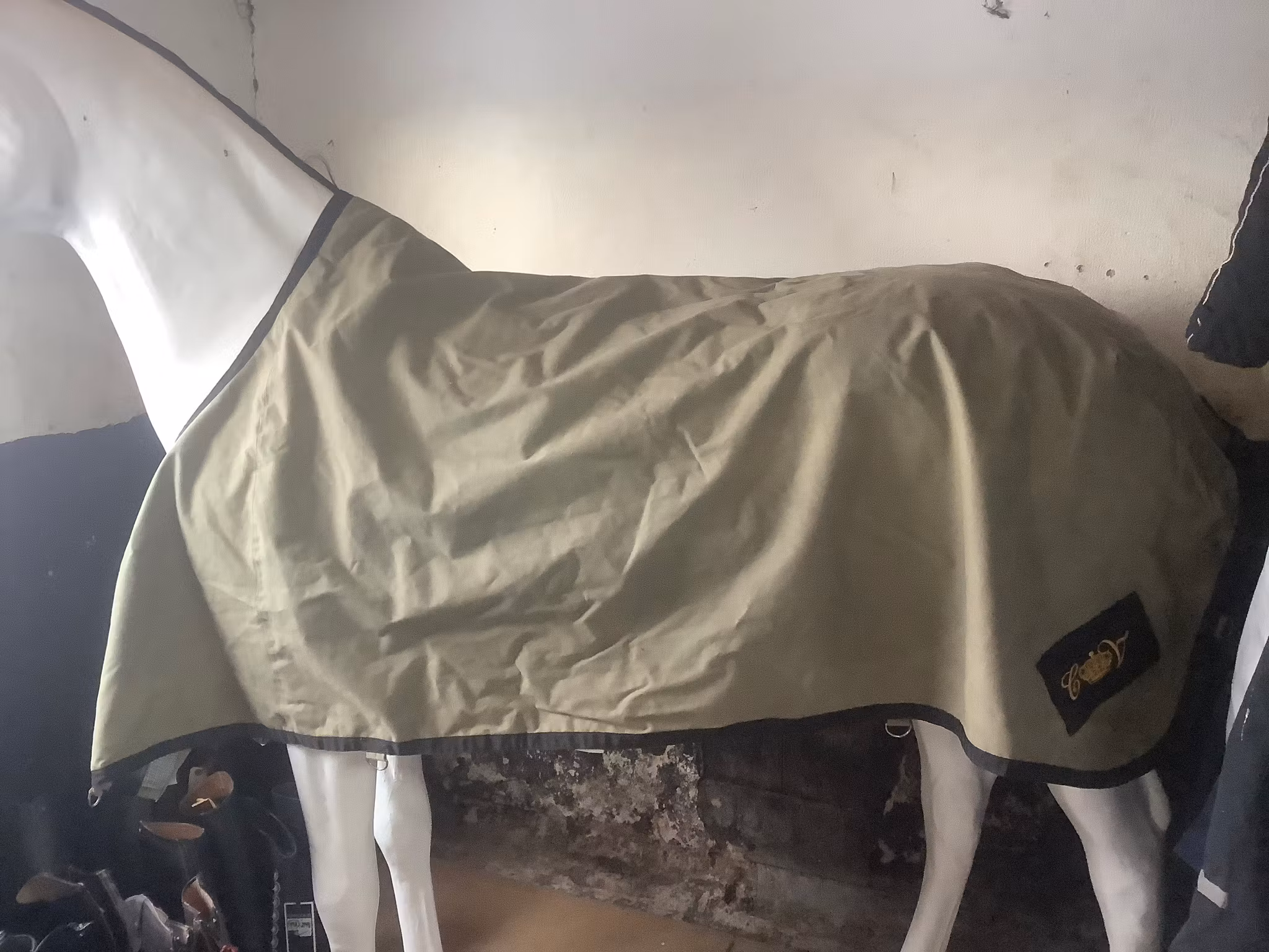 Stalläcke,ett hål, 155 cm