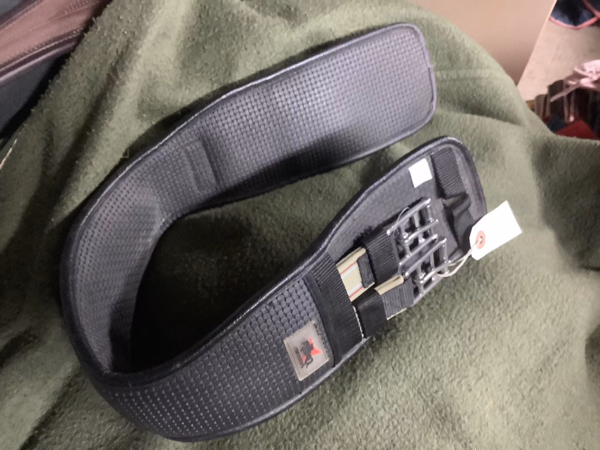 Protector sadelgjord svart, 75 cm