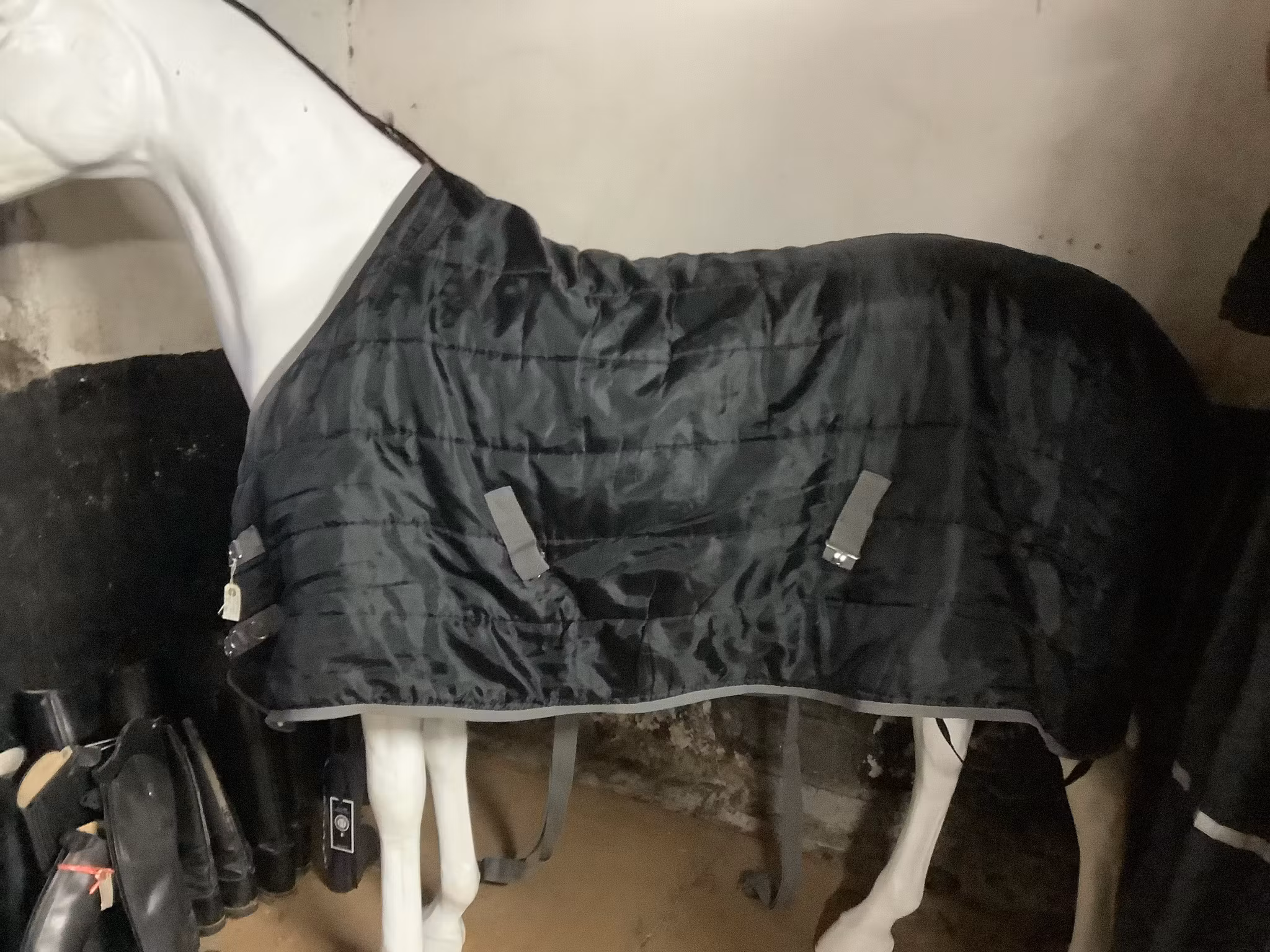 Hansbo stalltäcke,svart,ca 100 gr,155 cm