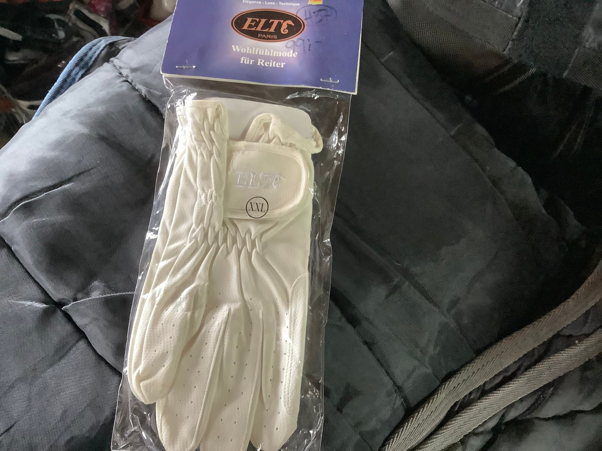 ELT vantar vita,xxl,nya