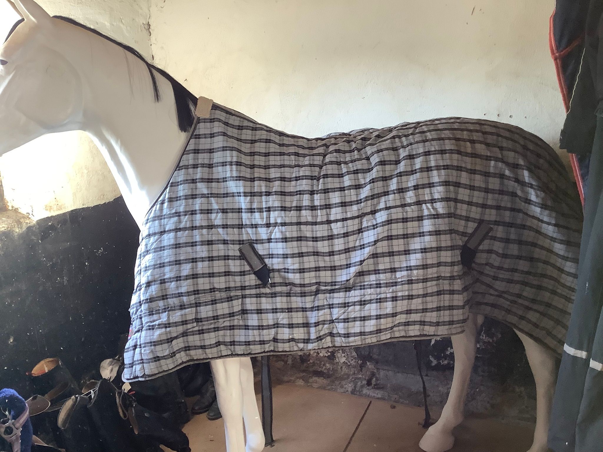 Täcke rutigt, 165 cm, ca 250 gr