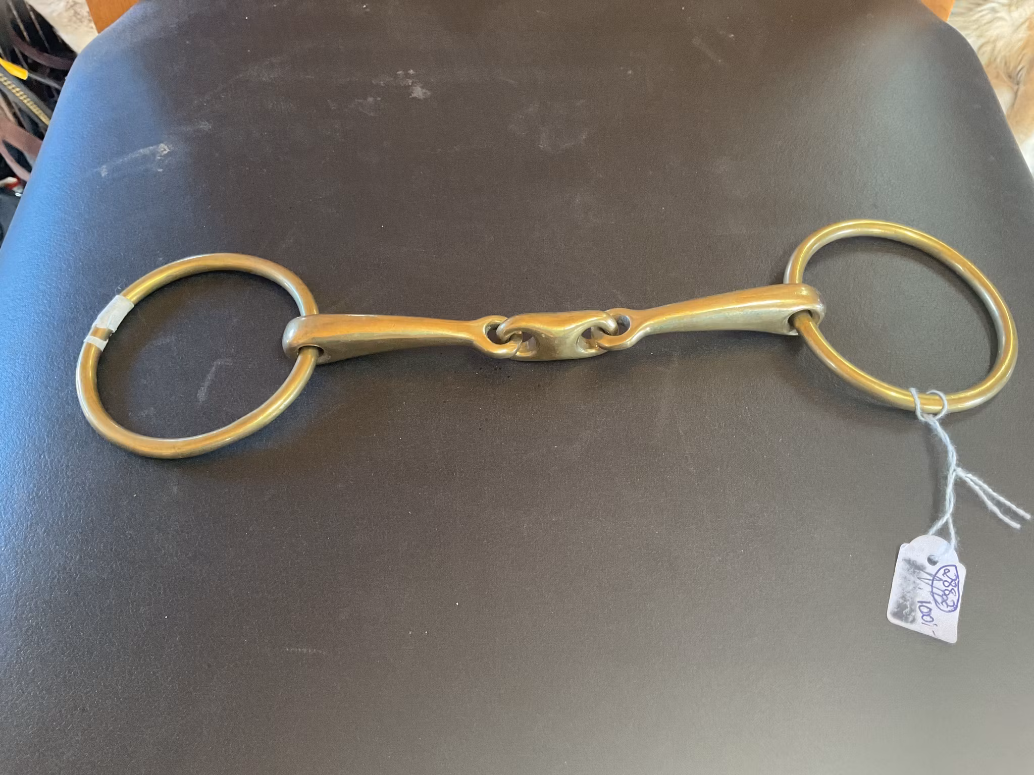Tredelat guldfärgat bett 14,5 cm