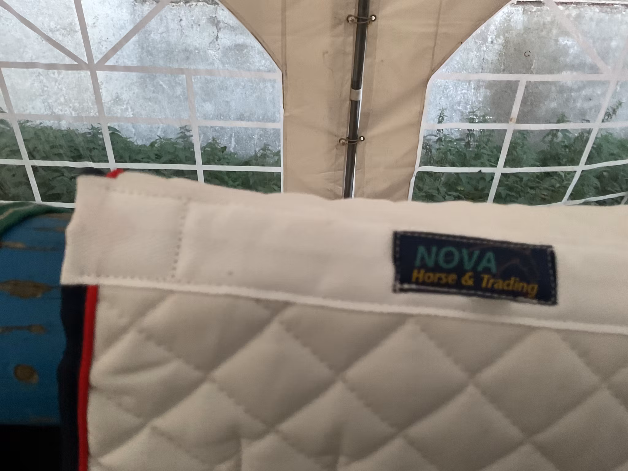 Nova AR schabrak, 17”, vitt