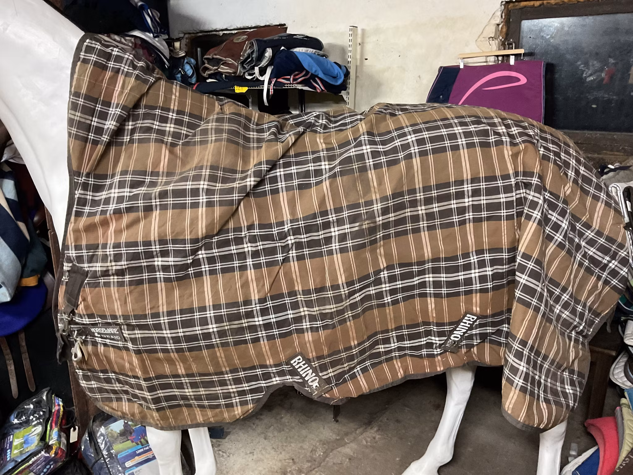 Rhino rug täcke, otvättat, ca 250 gr, 145 cm