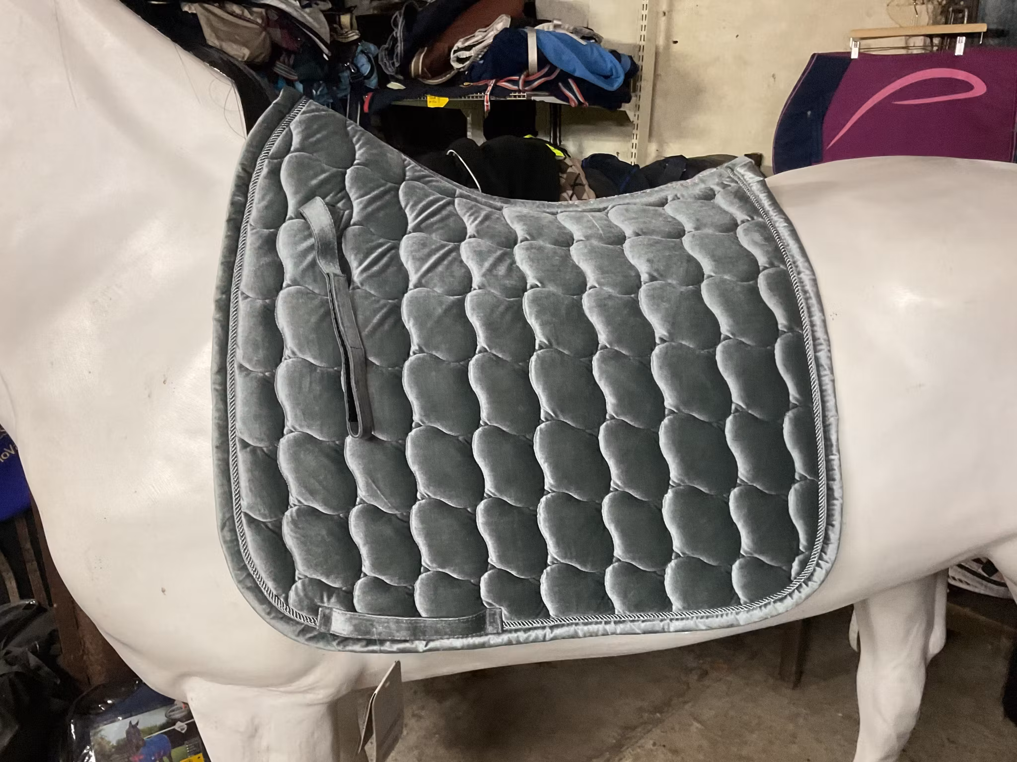 HKM schabrak, dr, F, grå sammet,nytt