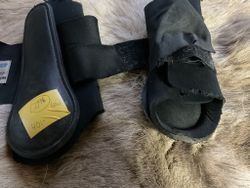 Benskydd svarta,cob,slitna nertill