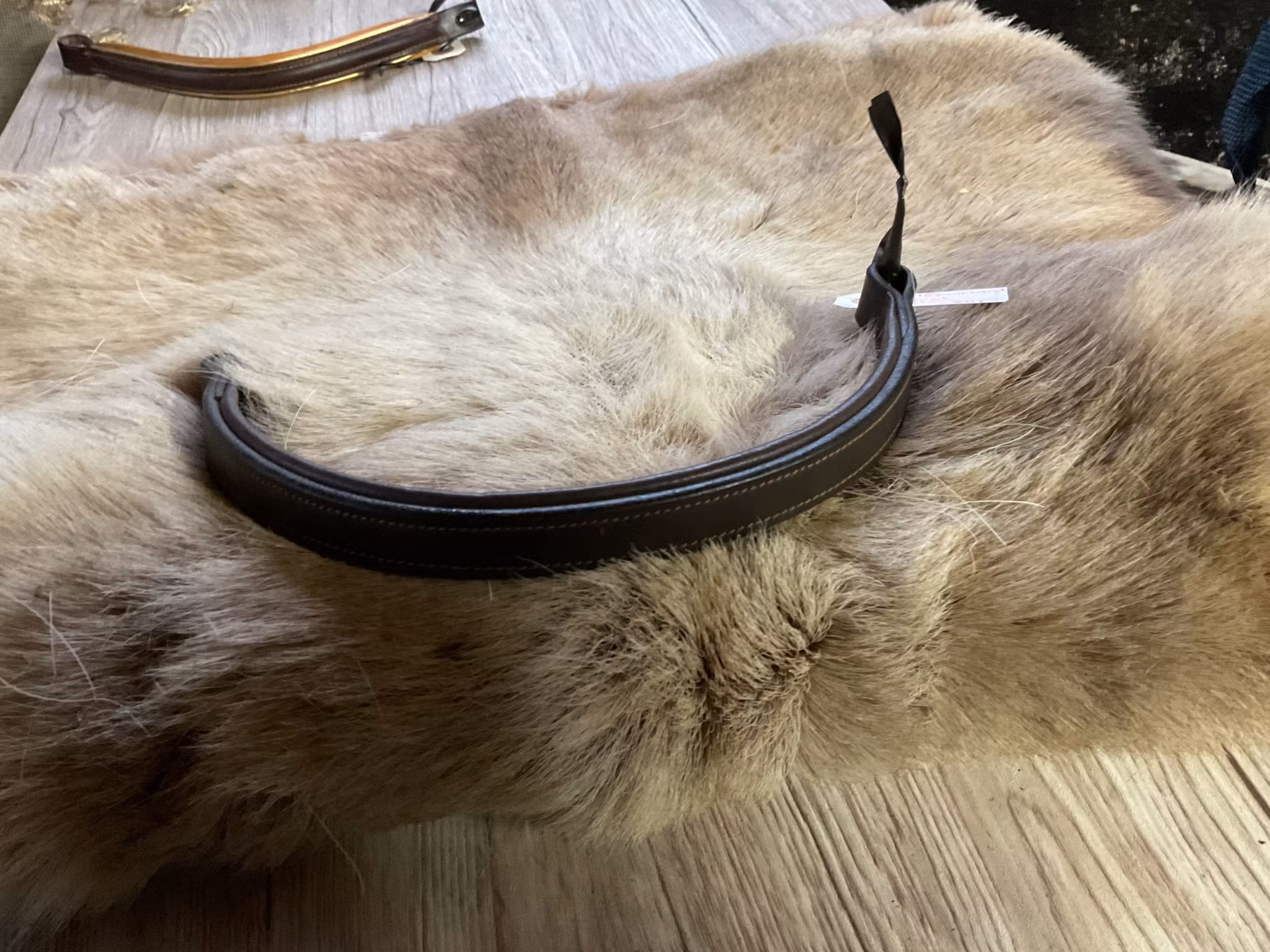 Pannband brunt, 38 cm