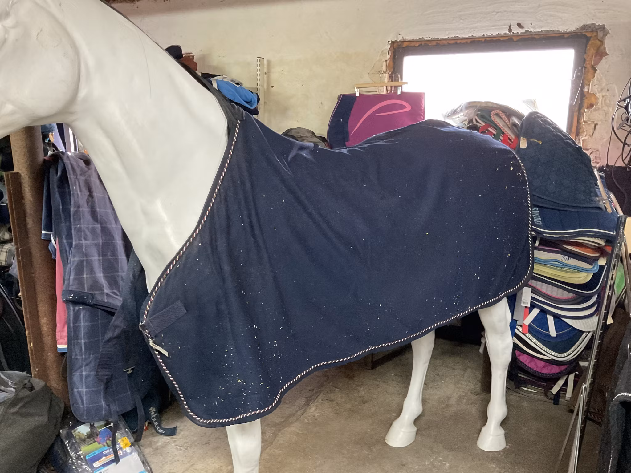 Fleecetäcke, 125 cm, blått, otvättat, ett hål