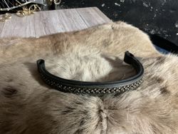 Pannband svart, 39 cm