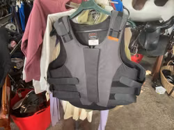 Airowear säkerhetsväst,svart,stl L6,bröst 108-116 cm, rygg regular