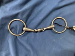 Tredelat bett med kula i mitten, 12 cm