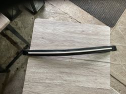 Pannband 41 cm, svart med vit rand