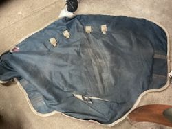 Amigo halstäcke,XL,vinrött, 150 gr,två revor insidan
