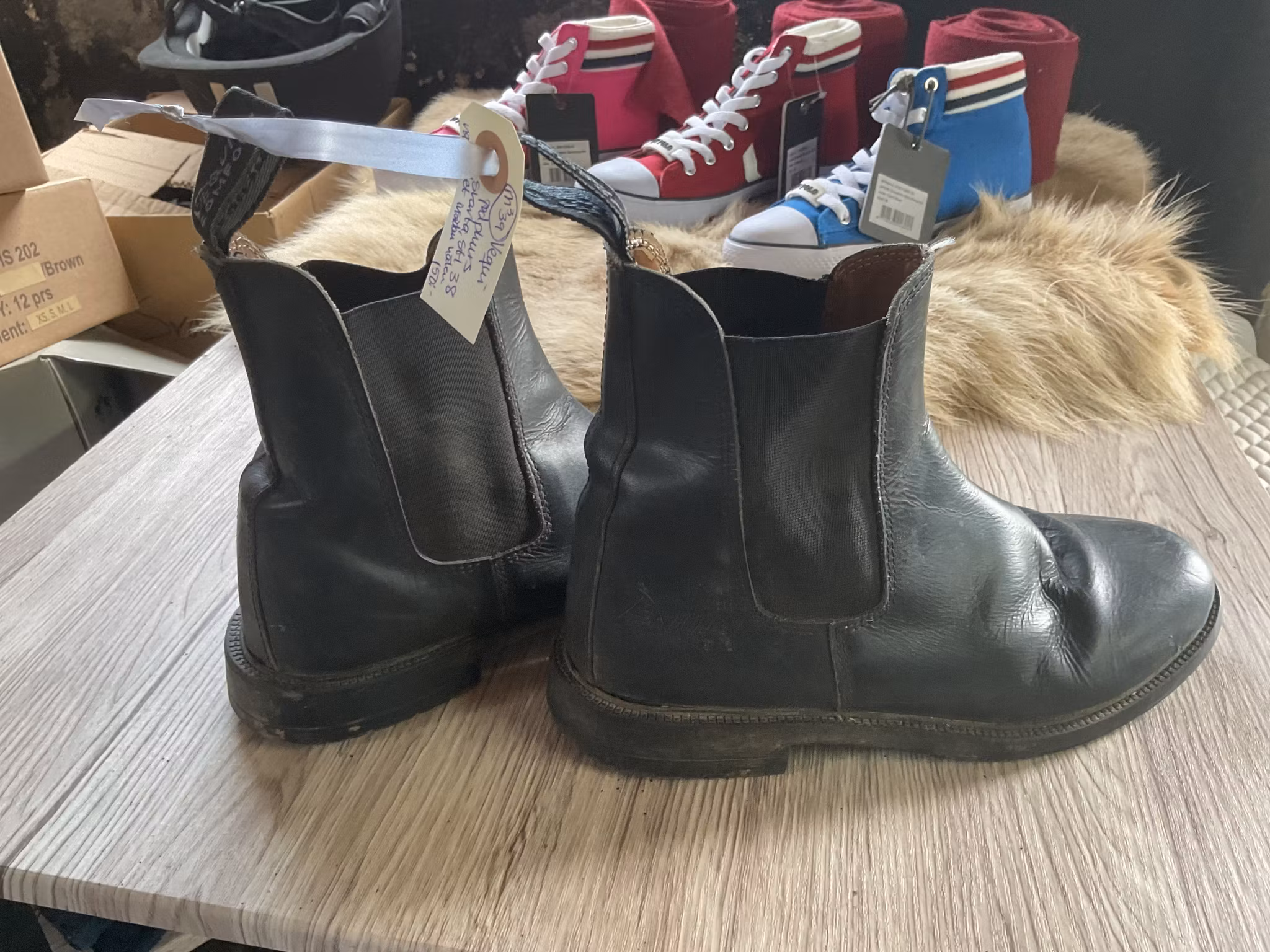 Vequi jodphurs,svarta,stl 38, ngt slitet insidan hälen