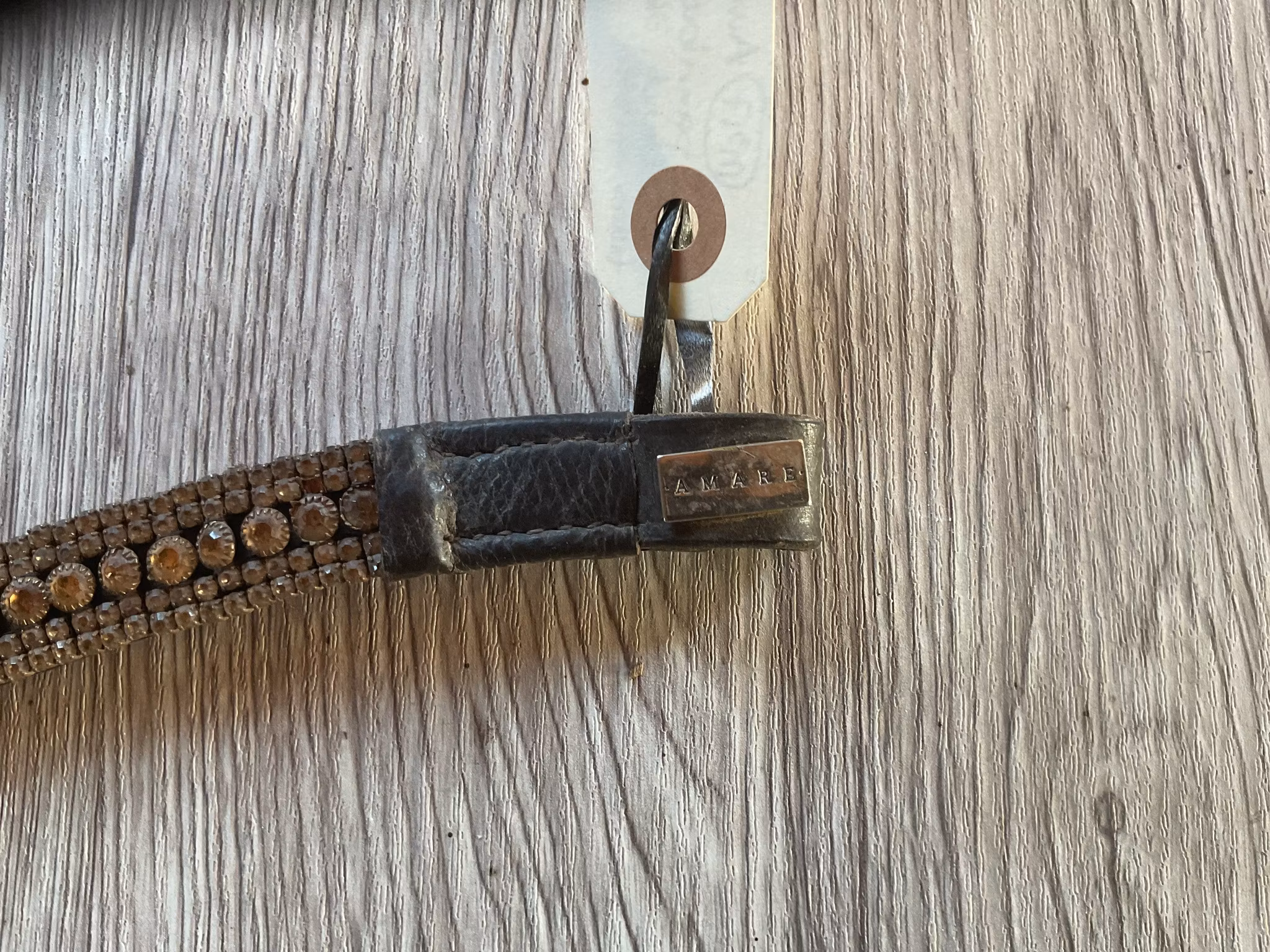Amare pannband,brunt, 36 cm, fattas ngn sten