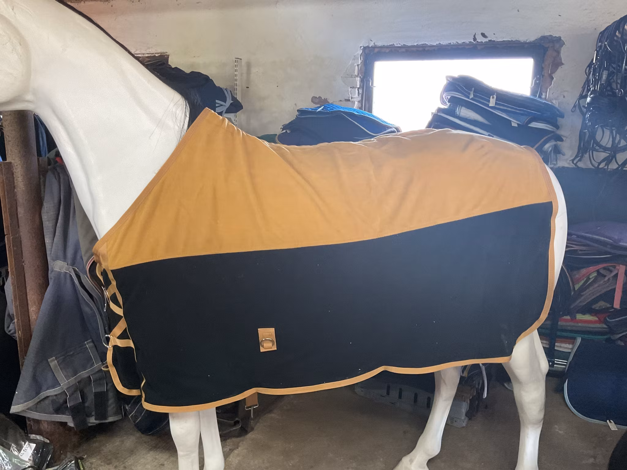 Fleecetäcke 115 cm, svart/gult