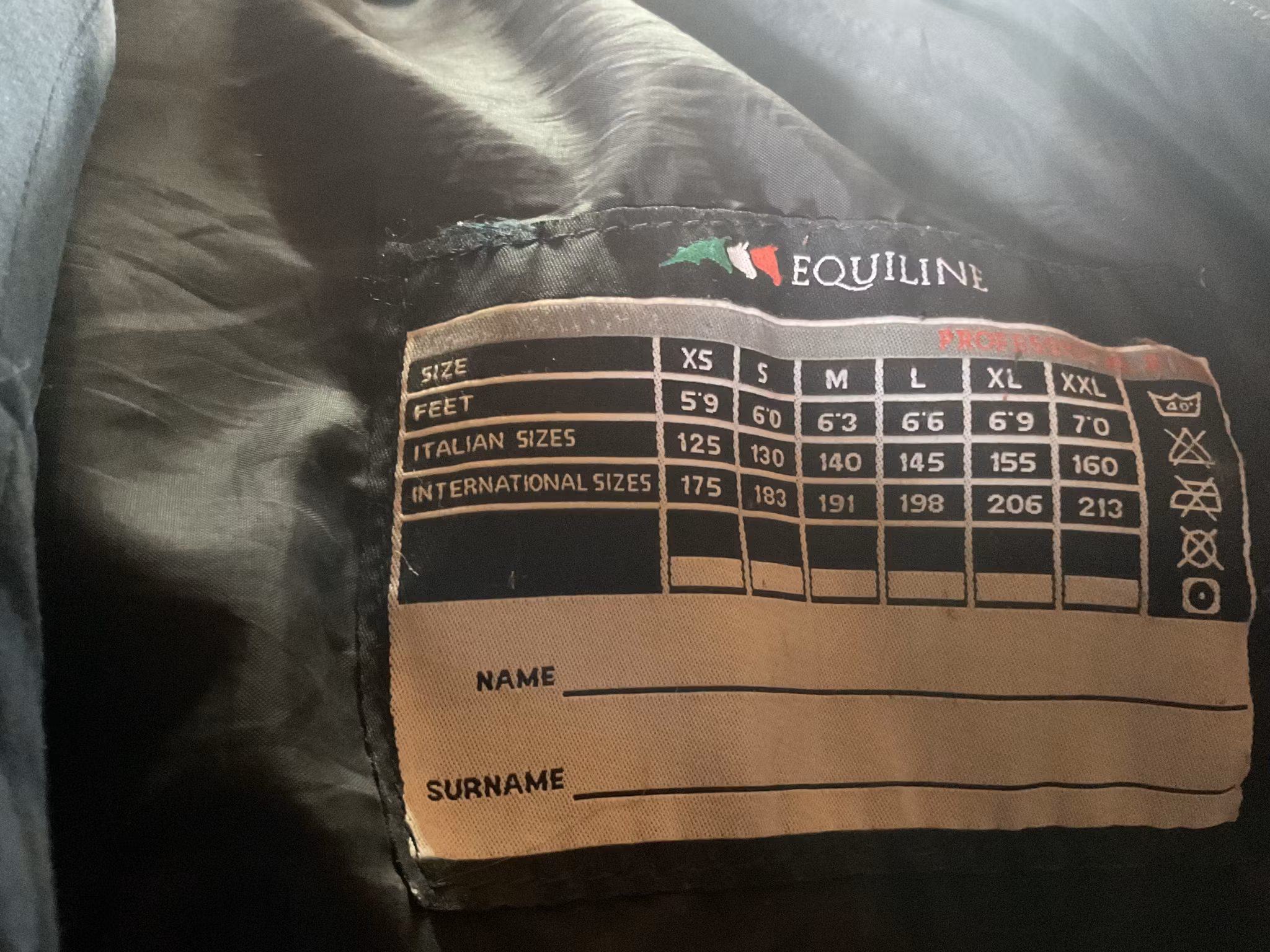 Equiline turnout rug ,täcke, svart,stl m, ca 100 gr