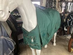 Riding house,vintertäcke,grönt,125 cm, ca 300 gr,nytt