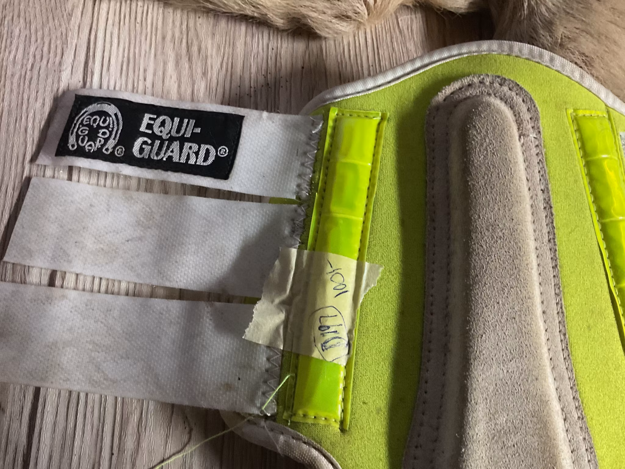 Equiguard benskydd med reflex,m