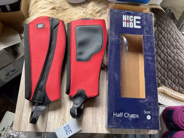 Nice ride halfchaps,röda,stl MW,nya