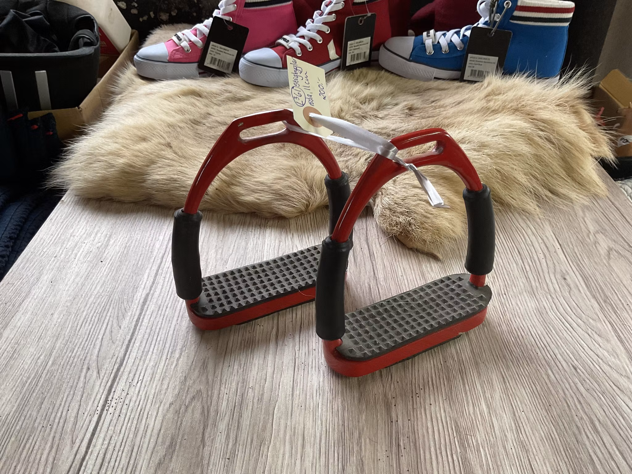 Stigbyglar röda,11 cm