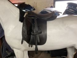Reidlist tölt, sadel.mörkbrun,18”,inkl stigläder,stigbyglar brunnberg 12 cm