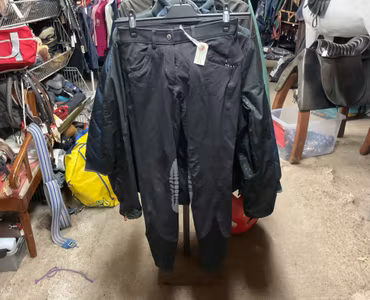 CRW ridbyxor,svarta,knägrip,stl 36