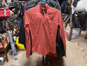 Ariat långärmad piké,rostbrun,hål för tummen,xs