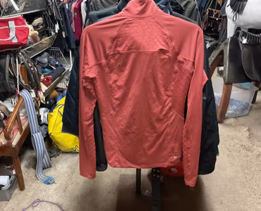 Ariat långärmad piké,rostbrun,hål för tummen,xs