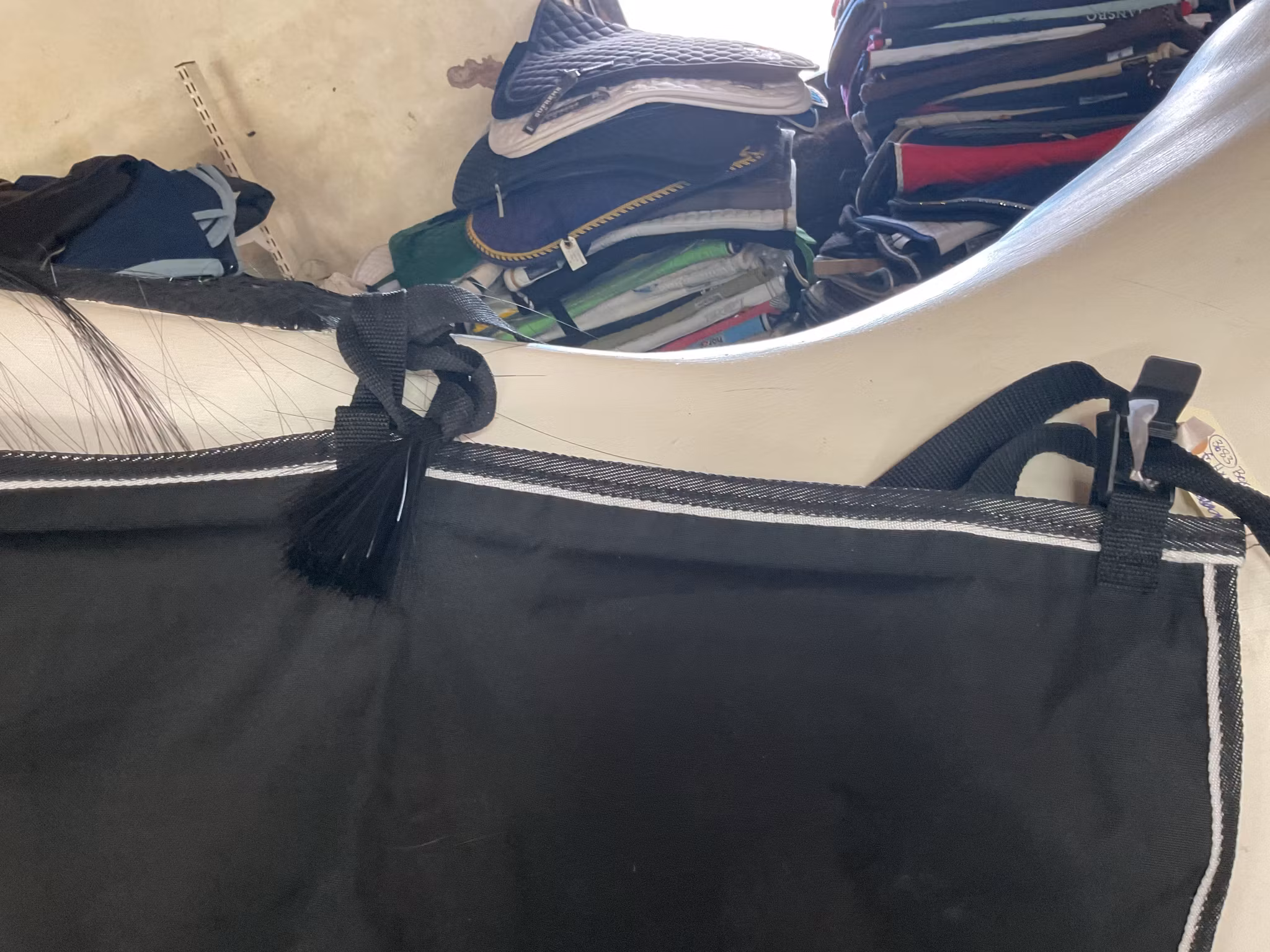 Boxgardin från hööks,svart,fattas två knäppe i mitten