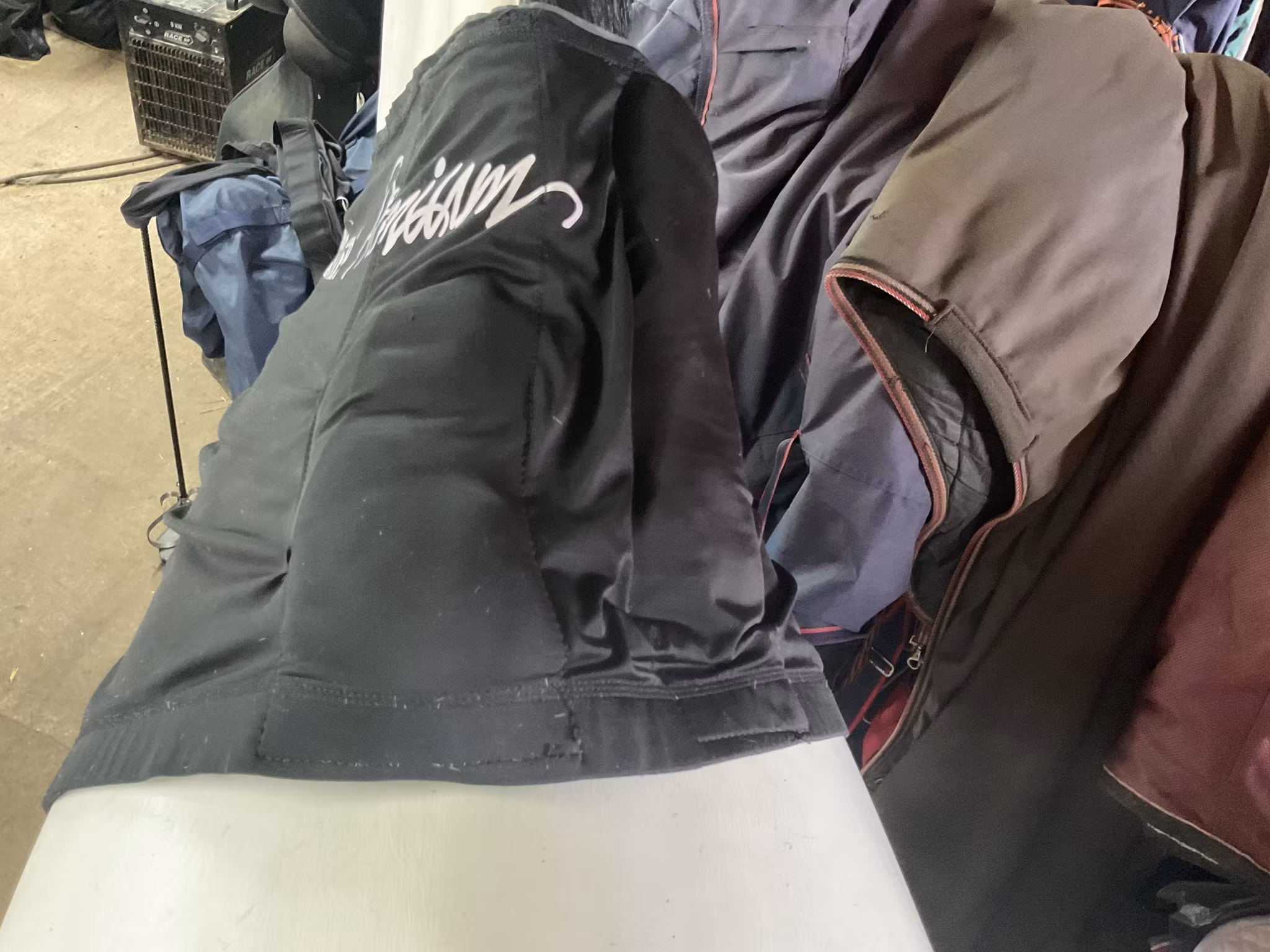 Bogskydd thermomaster,svart,L,några småhål