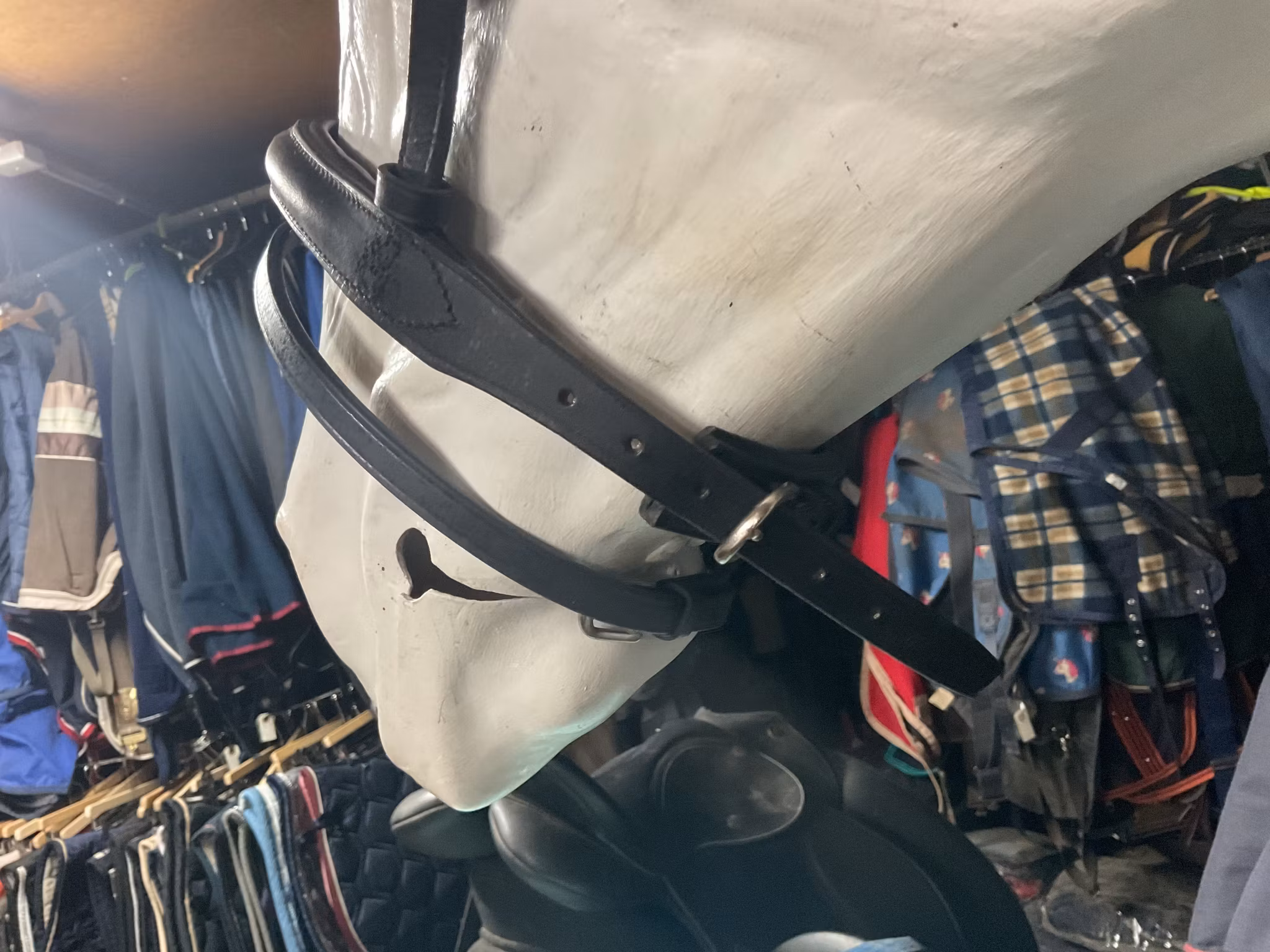 Nosgrimma,svart,p,ny