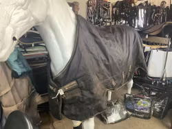 Horse wear täcke,trot, 145 cm, 300 gr, ett hål