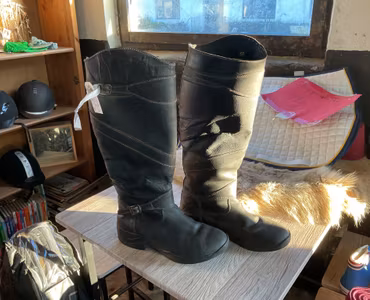 Läderstövlar,bruna,lätt fodrade,stl 39, höjd 42,vad 39