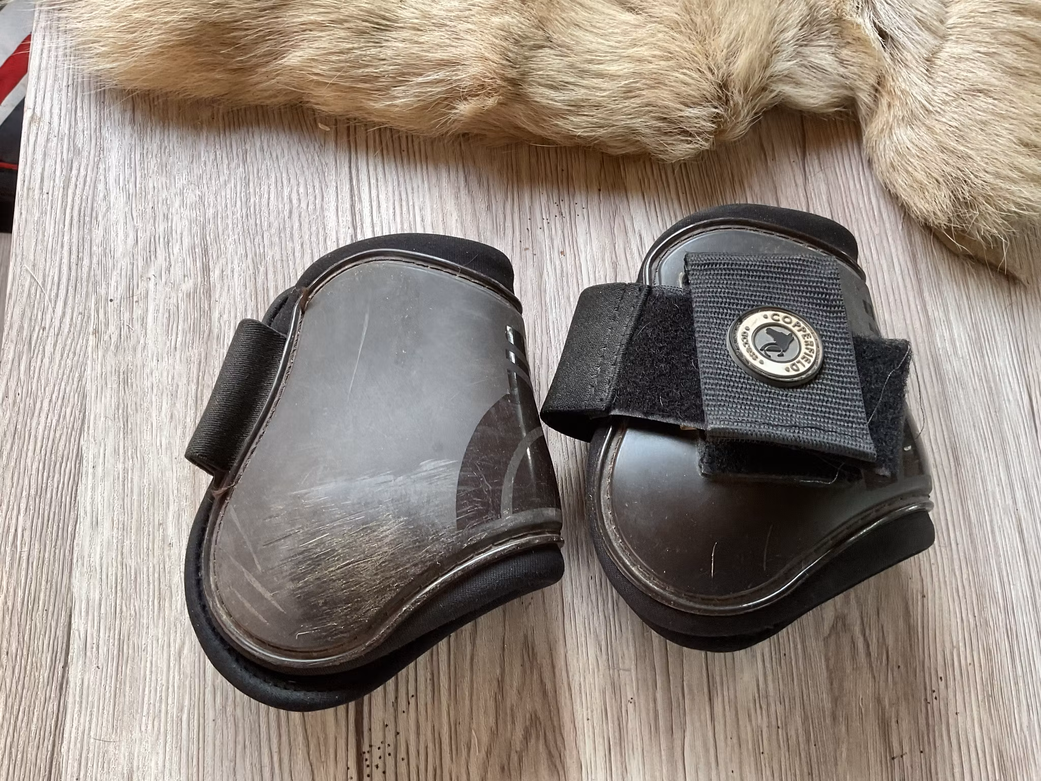 Copperfield,bakbensskydd,m,bruna