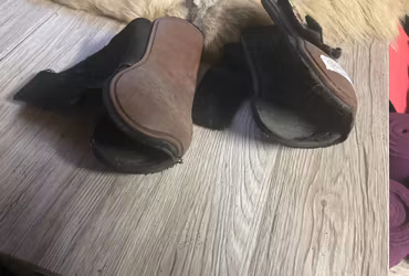 Eskadron benskydd,bruna,p