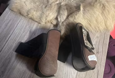 Eskadron benskydd,bruna,p