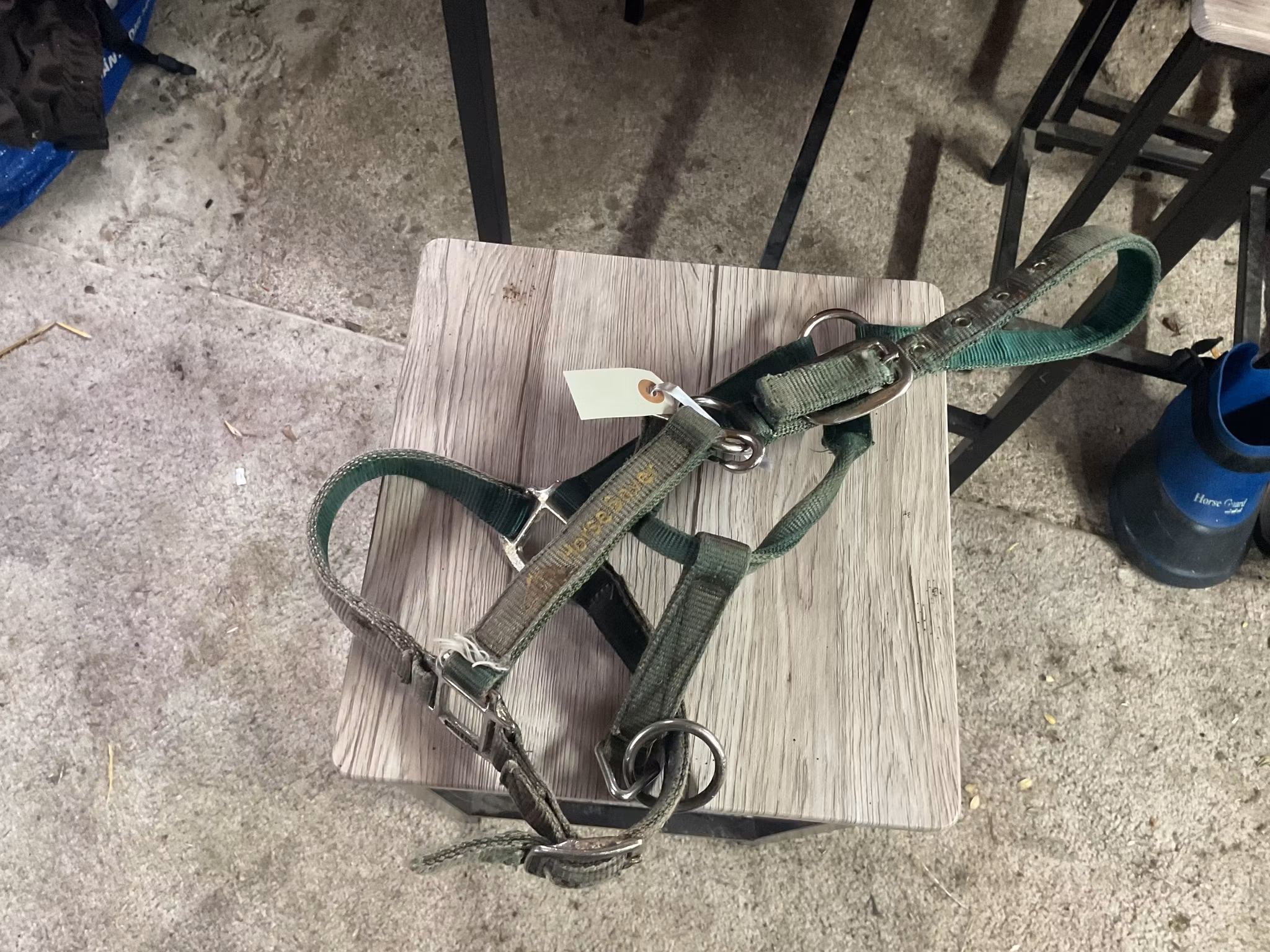 Grimma,grön,cob,sliten