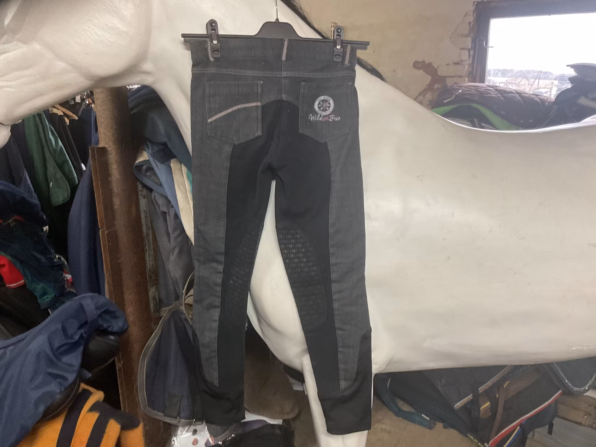 Red horse ridbyxor,knäskodda,blåsvarta,stl 164