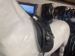 Passier grand gilbert,dressyrsadel,svart, 16,5”,N,inkl stigläder och stigläder